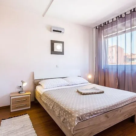 Ferienwohnung Fur 4 Personen Ca 35 Qm In Pula, Istrien Istrische Riviera - B60137 Apartment